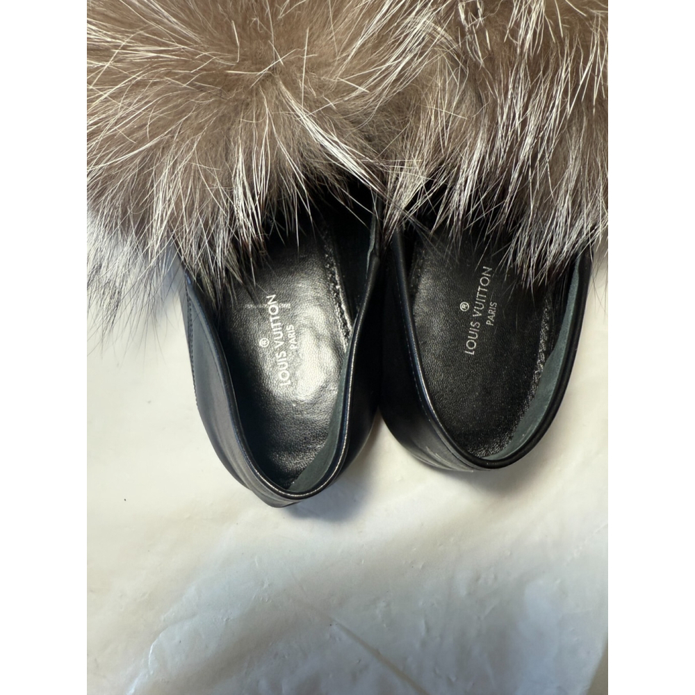 Louis Vuitton Prime Time Black Leather Gold Chain Logo fur Loafers Flats - Picture 13 of 16